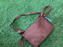 Load image into Gallery viewer, JUJU &amp; CO Linea Crossbody
