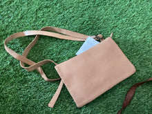 Load image into Gallery viewer, JUJU &amp; CO Linea Crossbody
